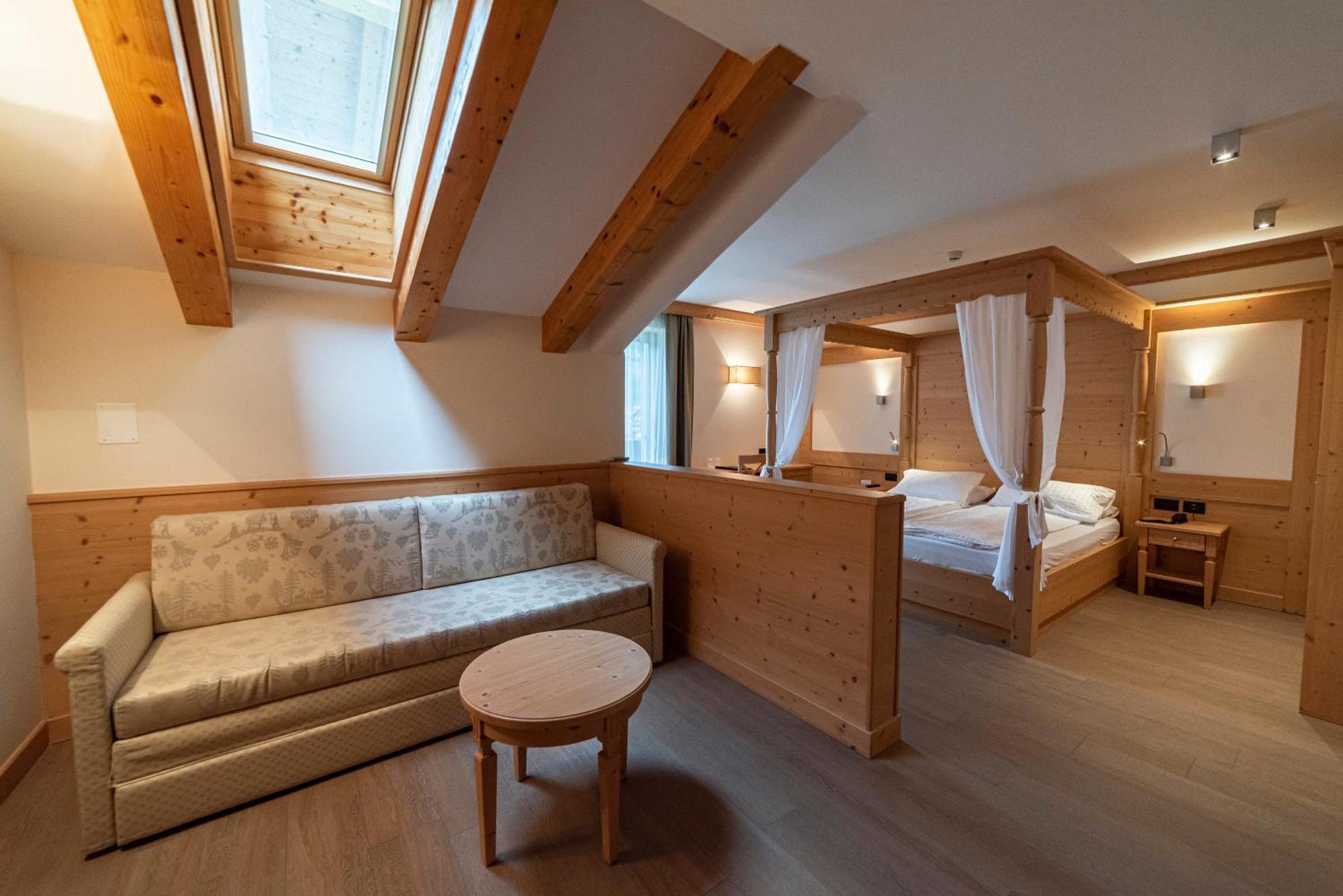 Hotel Garnì Paradisi - Wellness&Spa Mezzano Bagian luar foto