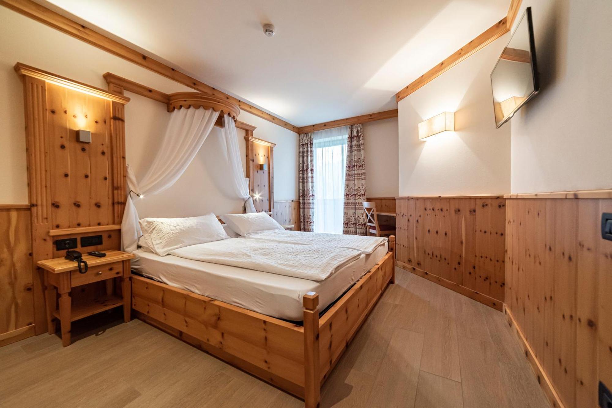 Hotel Garnì Paradisi - Wellness&Spa Mezzano Bagian luar foto