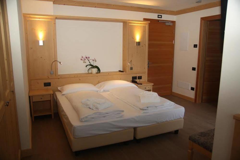 Hotel Garnì Paradisi - Wellness&Spa Mezzano Bagian luar foto